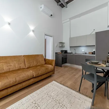 Dream Centro Porta Romana Apartment *